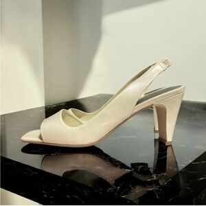 Talbots Size 8 Wide Nude Cream Leather Slingback Open Toe Pump Heels